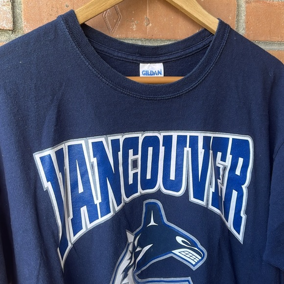 Vintage Vancouver Canucks T-Shirt / NHL / Large / 2000s - Picture 5 of 6